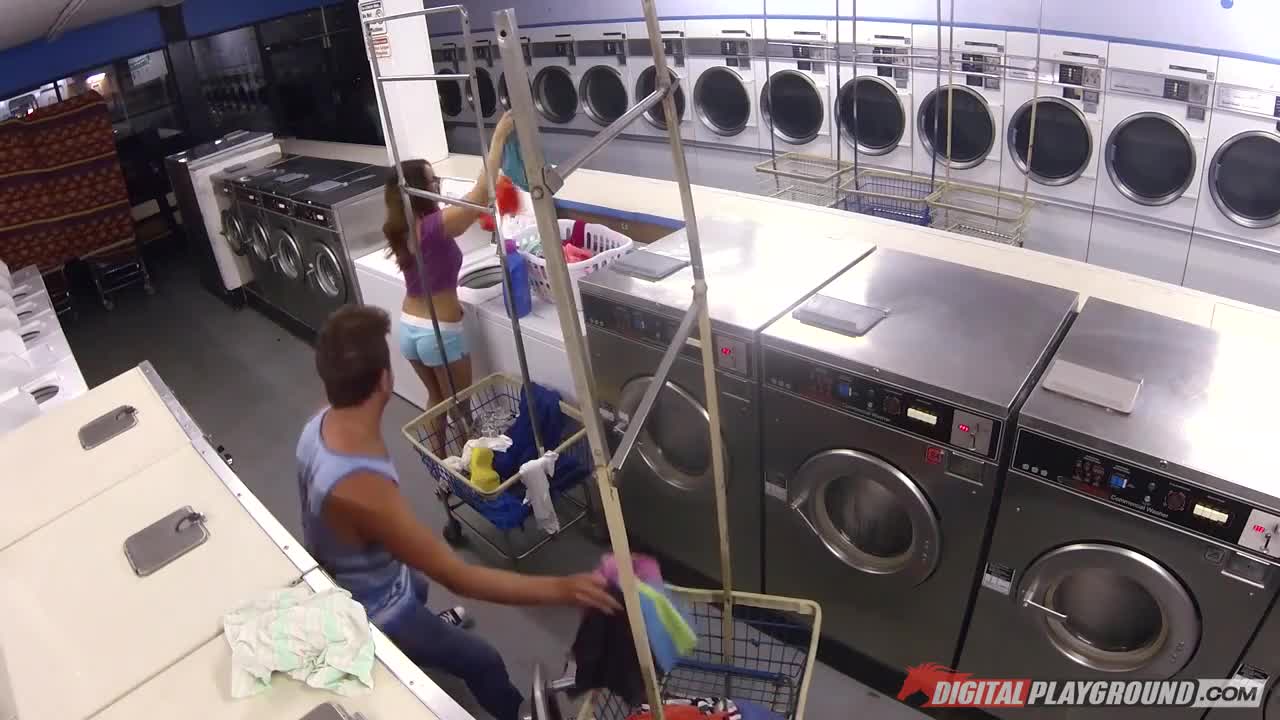 Watch Cogiendo en la lavandería - Dillion Harper Porn Video - ePornSup.