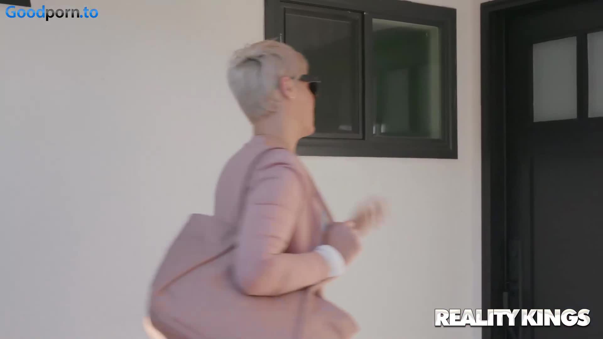 Watch Ryan fucks the window washer Porn Video - ePornSup.