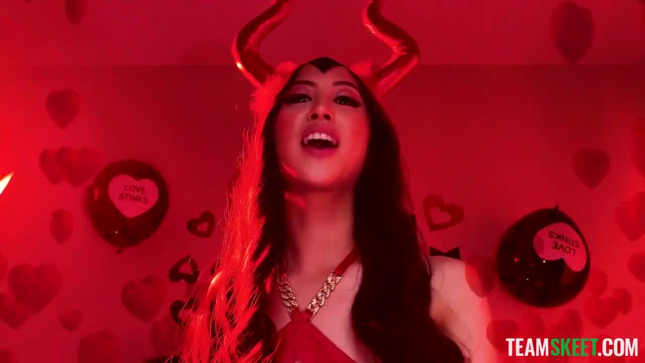 Watch Angel gets dick from her stepdad on valentines Porn Video - ePornSup.