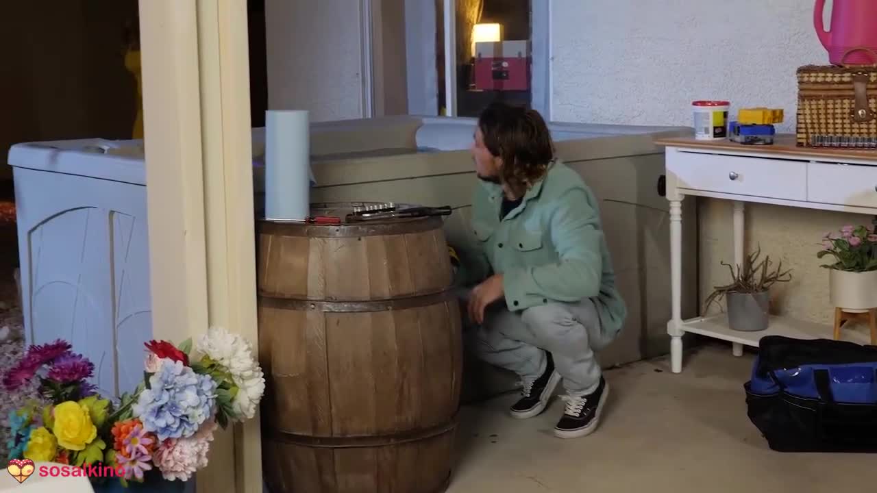 Watch KAYLA KAYDEN GOES LOOKING FOR HER NEIGHBOR TO FUCK HIM!! Porn Video - ePornSup.