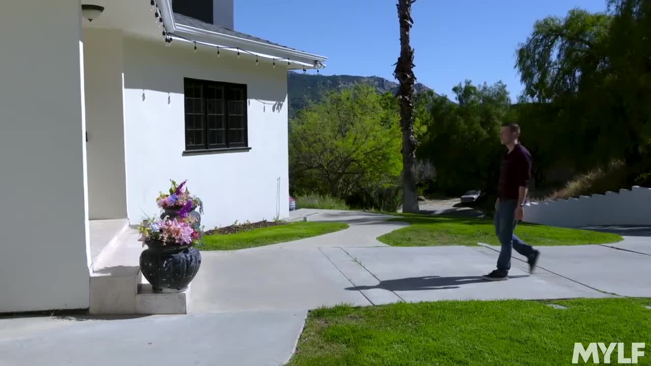 Watch We're Basically Family Porn Video - ePornSup.