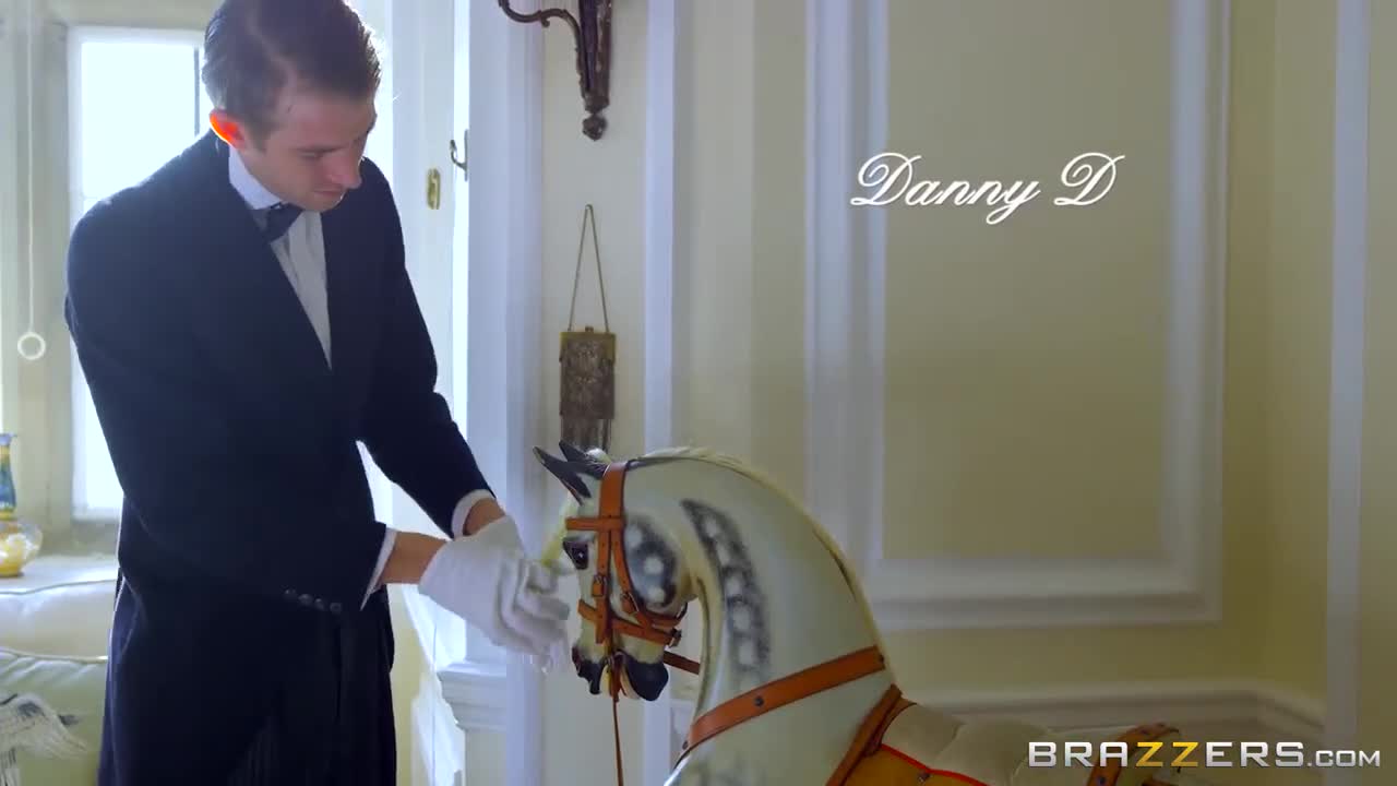 Watch Butler Danny fucks his boss's wife Patty in his presence Porn Video - ePornSup.