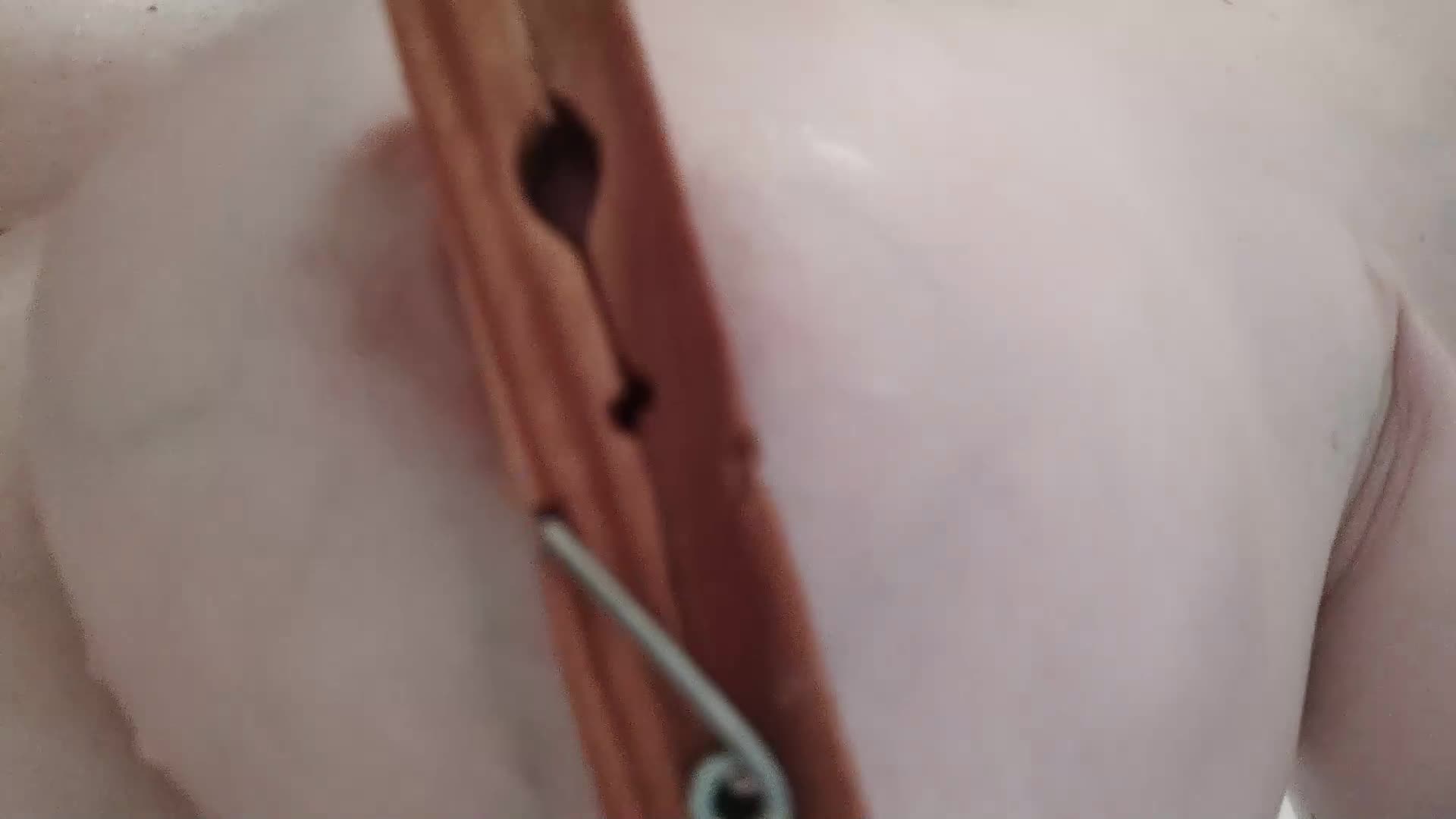 Watch Giocando con le mollette Porn Video - ePornSup.