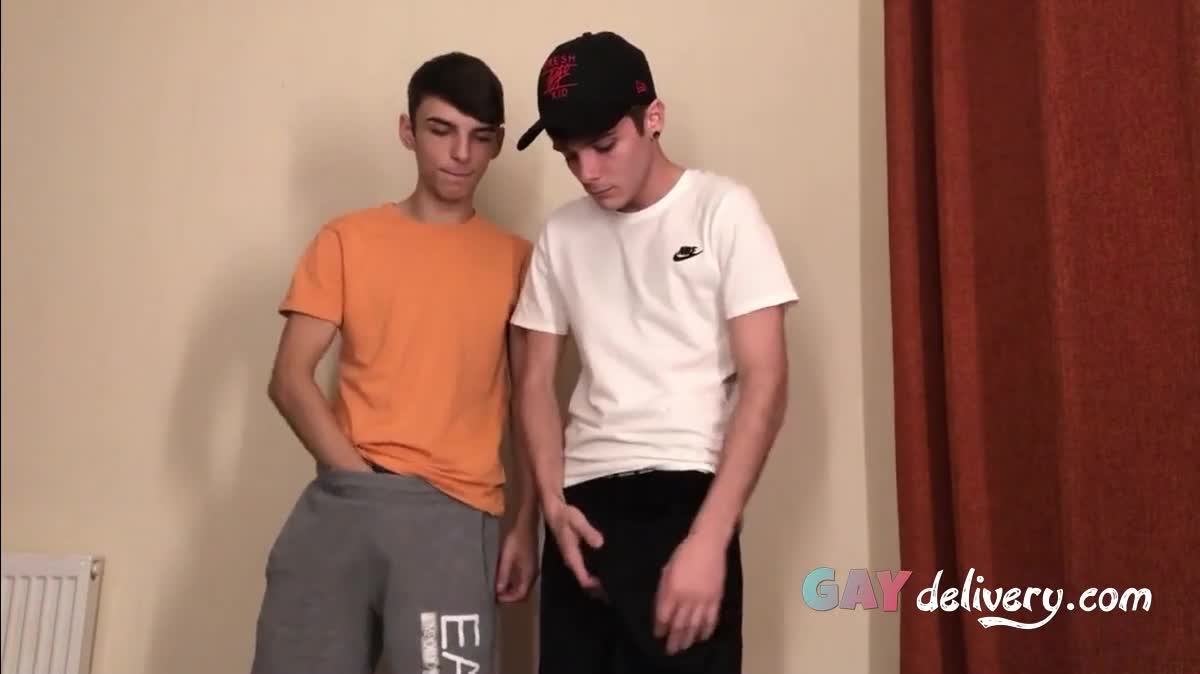 Watch British Twink's Webcam Blowjob Porn Video - ePornSup.