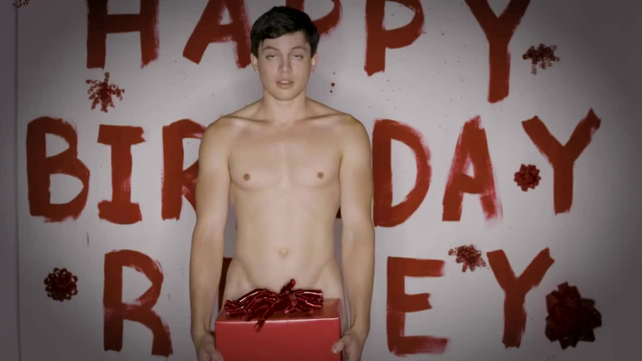 Watch This is how a real pornstar celebrates her birthday Porn Video - ePornSup.