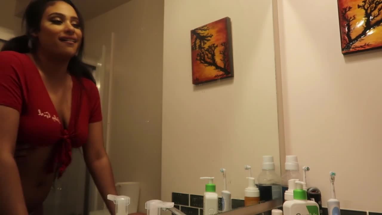 Watch Real couple romance bathroom with chubby girlfriend Porn Video - ePornSup.