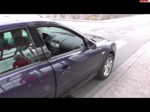 Blonde deutsche MILF in der Öffentlichkeit ficken