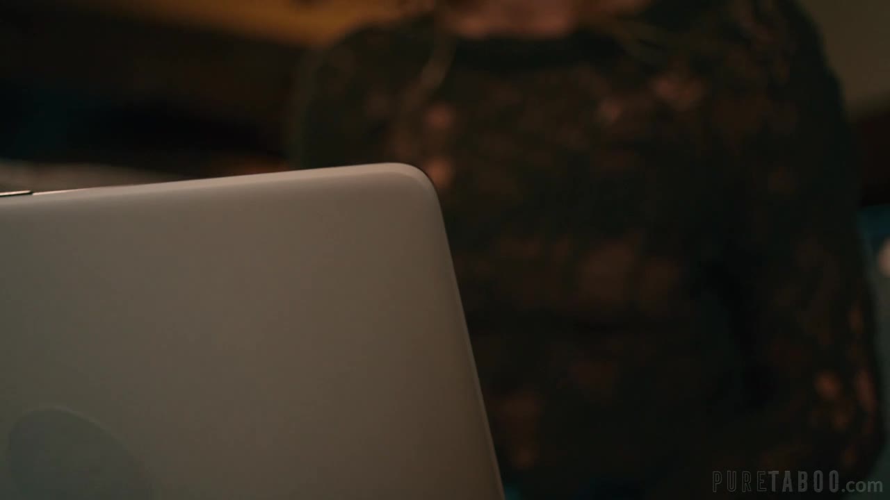 Watch Millie Morgan - Digging Up The Past Porn Video - ePornSup.