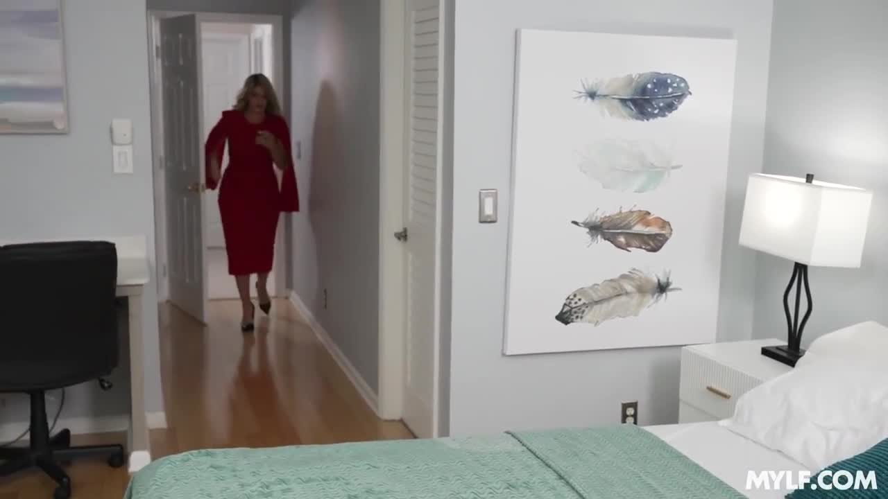 Watch He blackmailed and fucked his big ass boss Porn Video - ePornSup.