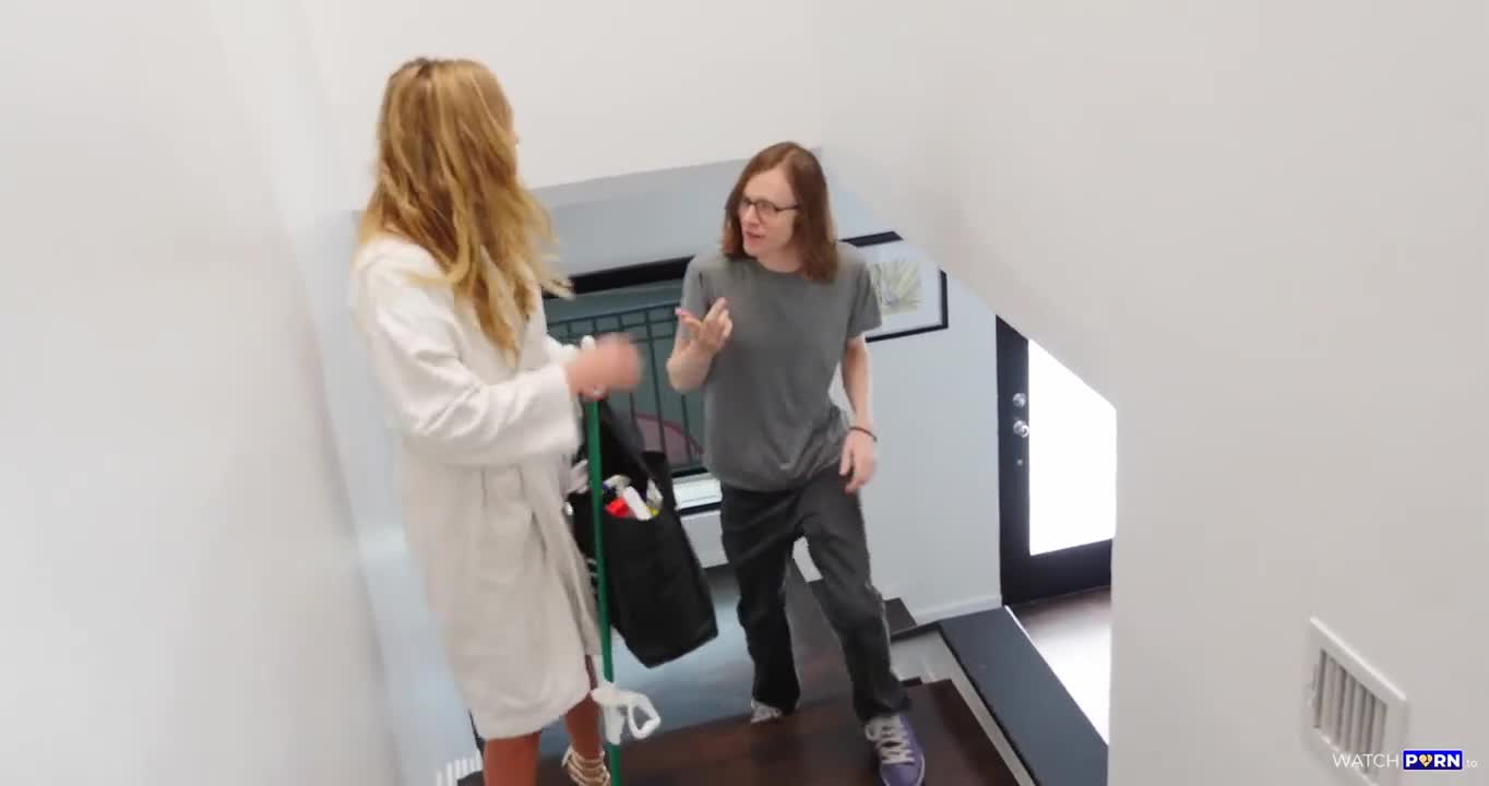 Watch Ariella y amiga follan frente a su hijo Porn Video - ePornSup.