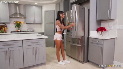 Horny House Sitter Hits The Jackpot