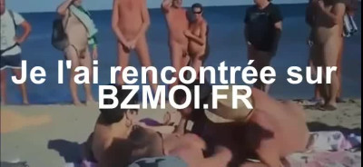 Echangismes sur une plage du sud de la france