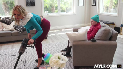 I exploded inside my fleshy mommy