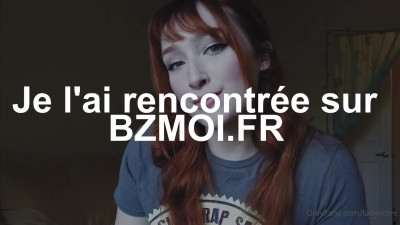Ladynoire seduit la camera avec son gros cul
