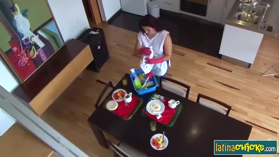 Watch Cogiendo a la empleada colombiana Ana mesa Porn Video - ePornSup.
