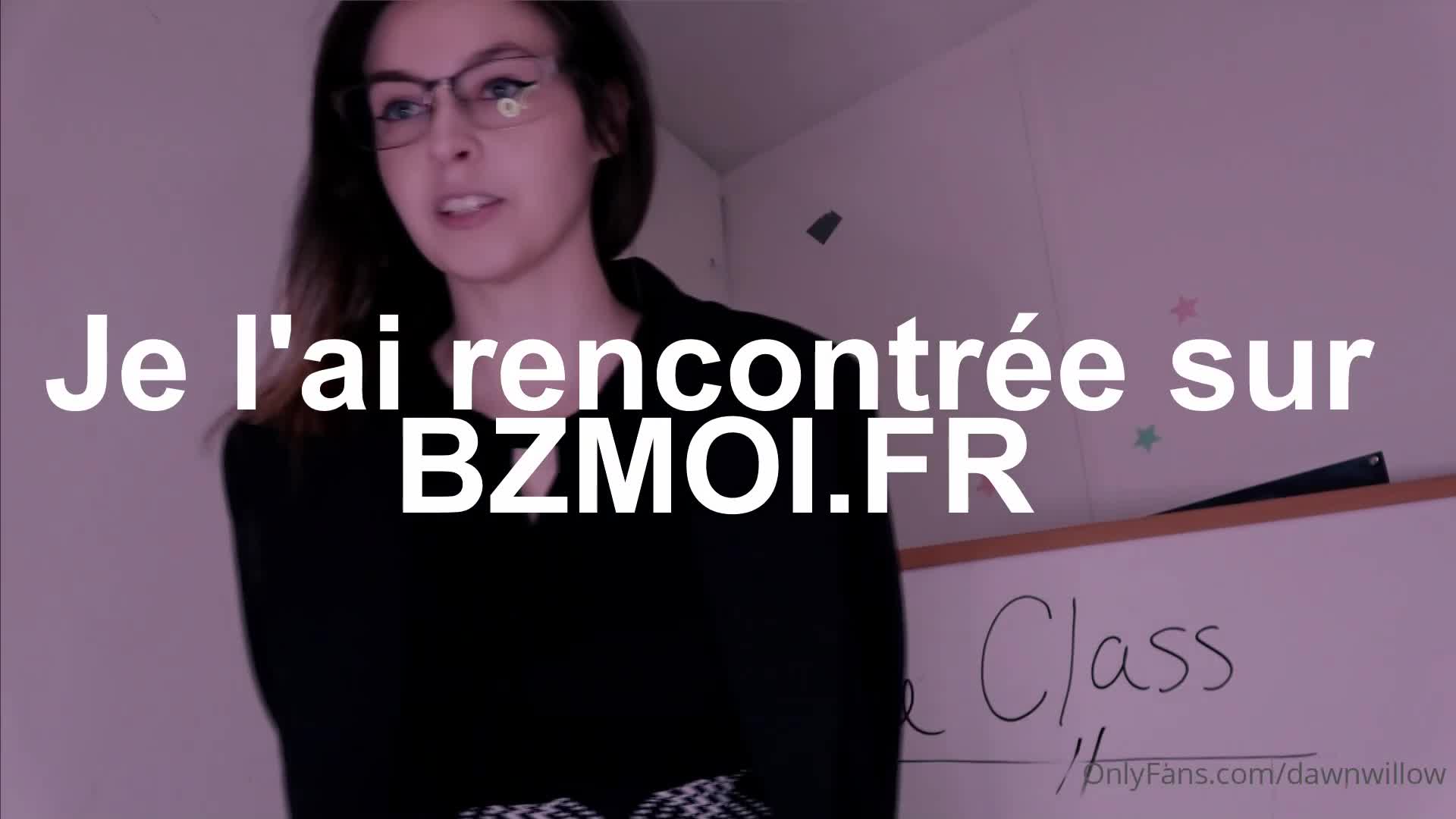 Watch L enseignante en ligne dawn willow suce et chevauche un godemiche Porn Video - ePornSup.