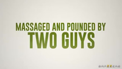 Descargar 'Siri Dahl en Massaged And Pounded By Two Guys'