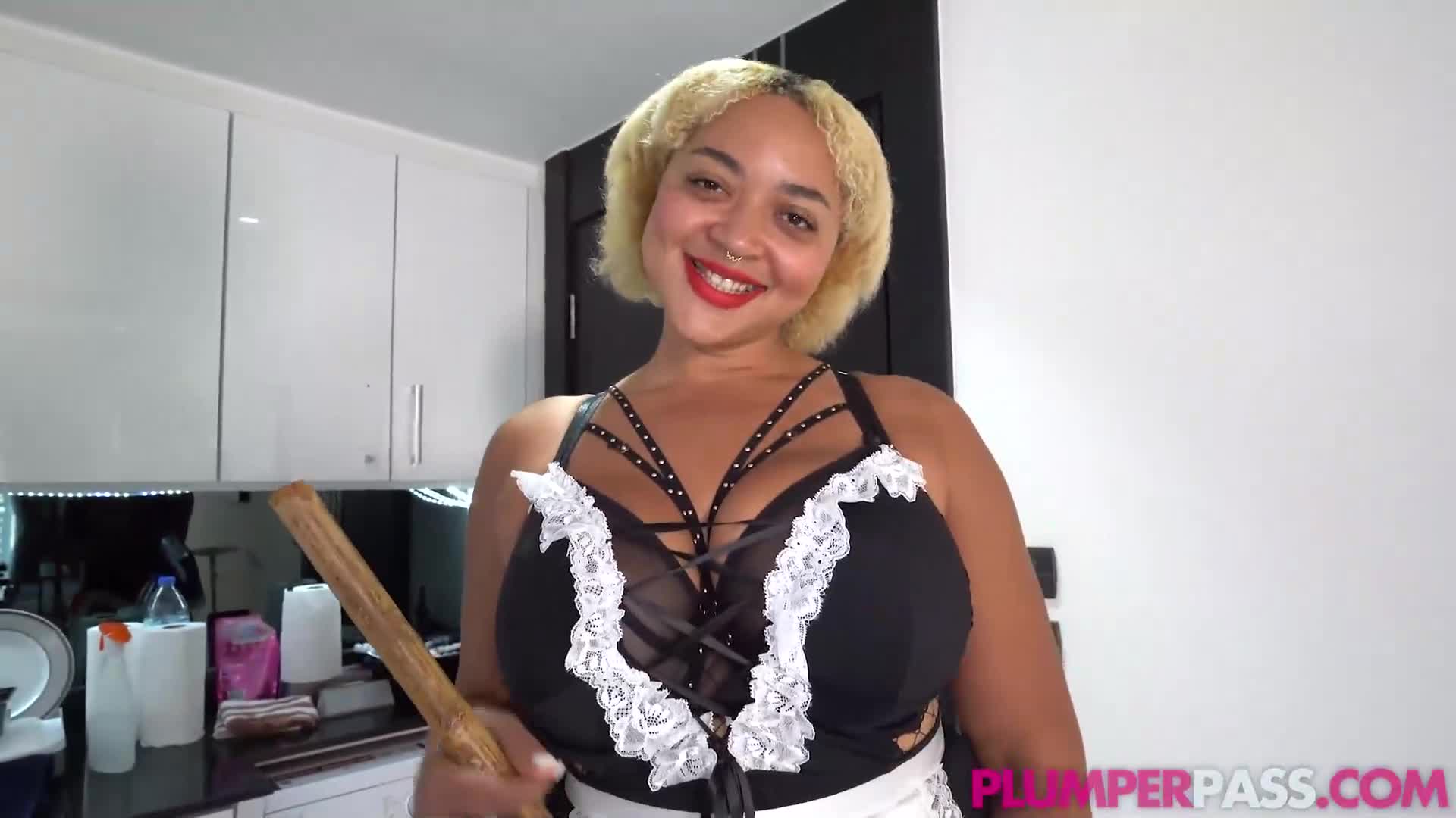 Watch Roza Vasilishina - Play With the Maid Porn Video - ePornSup.