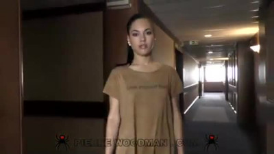 Apolonia follando en el hotel
