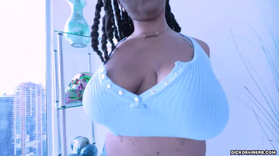 Quincy Roee – She Gotta Pay Xtra Cuz Her Rent Late