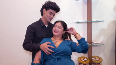 Desi Aunty Uncut (2025) Hindi Hot Short Film