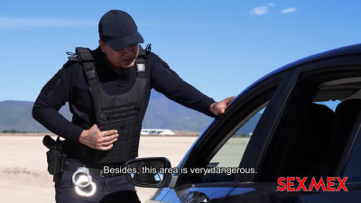 Con el agente de tránsito