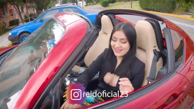 Hermosa chica arrendamiento