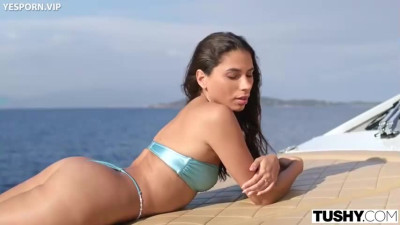 Gorgeous Anal Craving Babe Gets Ass Drilled